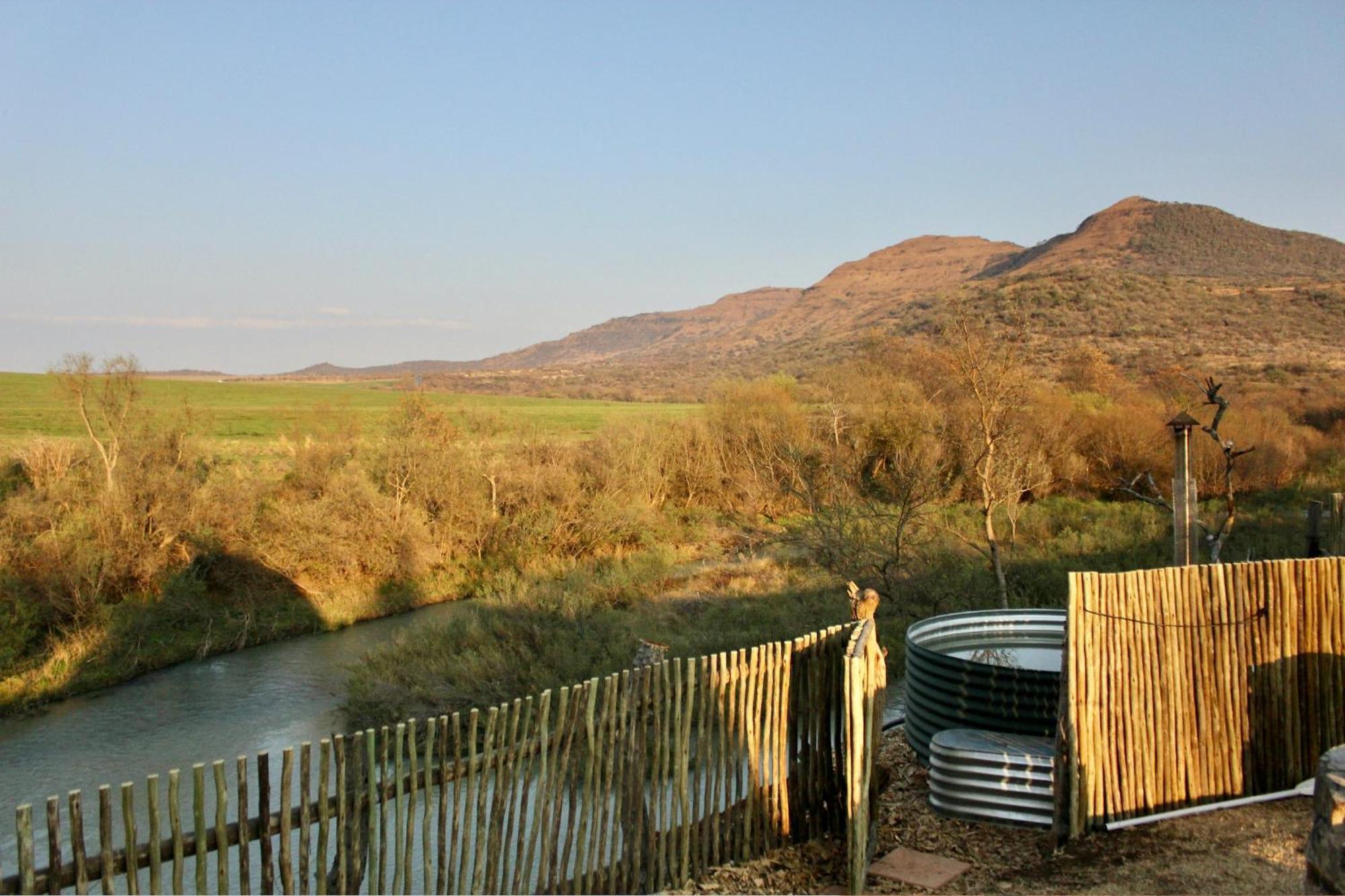 Tugela River Lodge Уинтертон Экстерьер фото