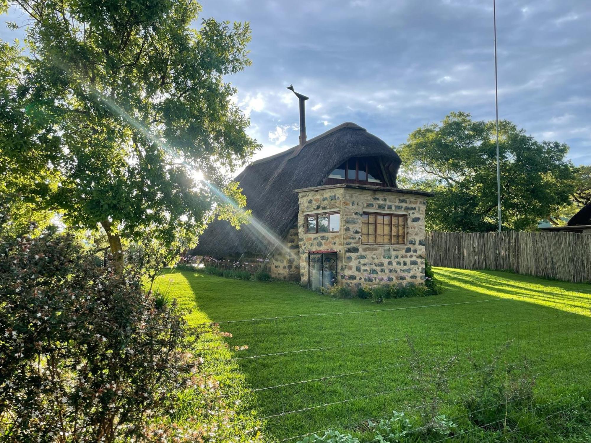Tugela River Lodge Уинтертон Экстерьер фото