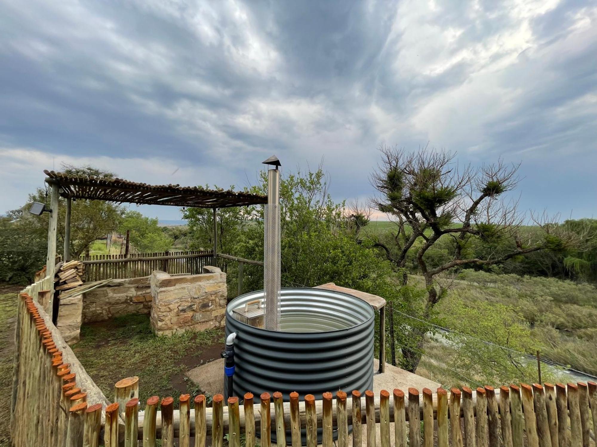 Tugela River Lodge Уинтертон Экстерьер фото