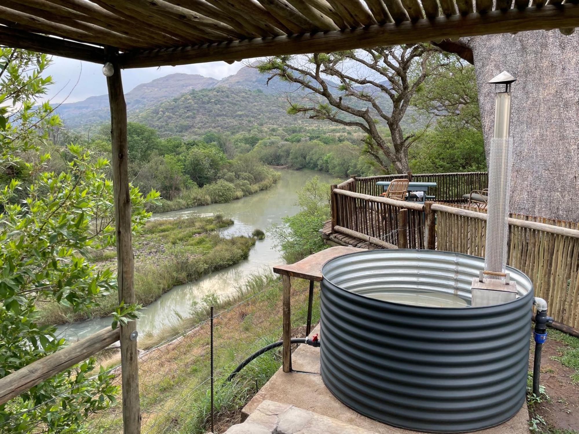 Tugela River Lodge Уинтертон Экстерьер фото