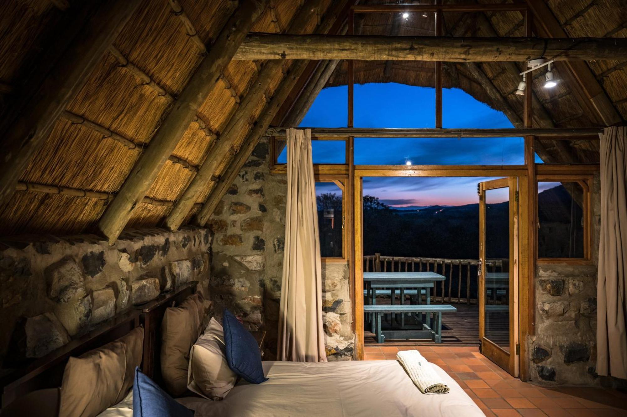 Tugela River Lodge Уинтертон Экстерьер фото