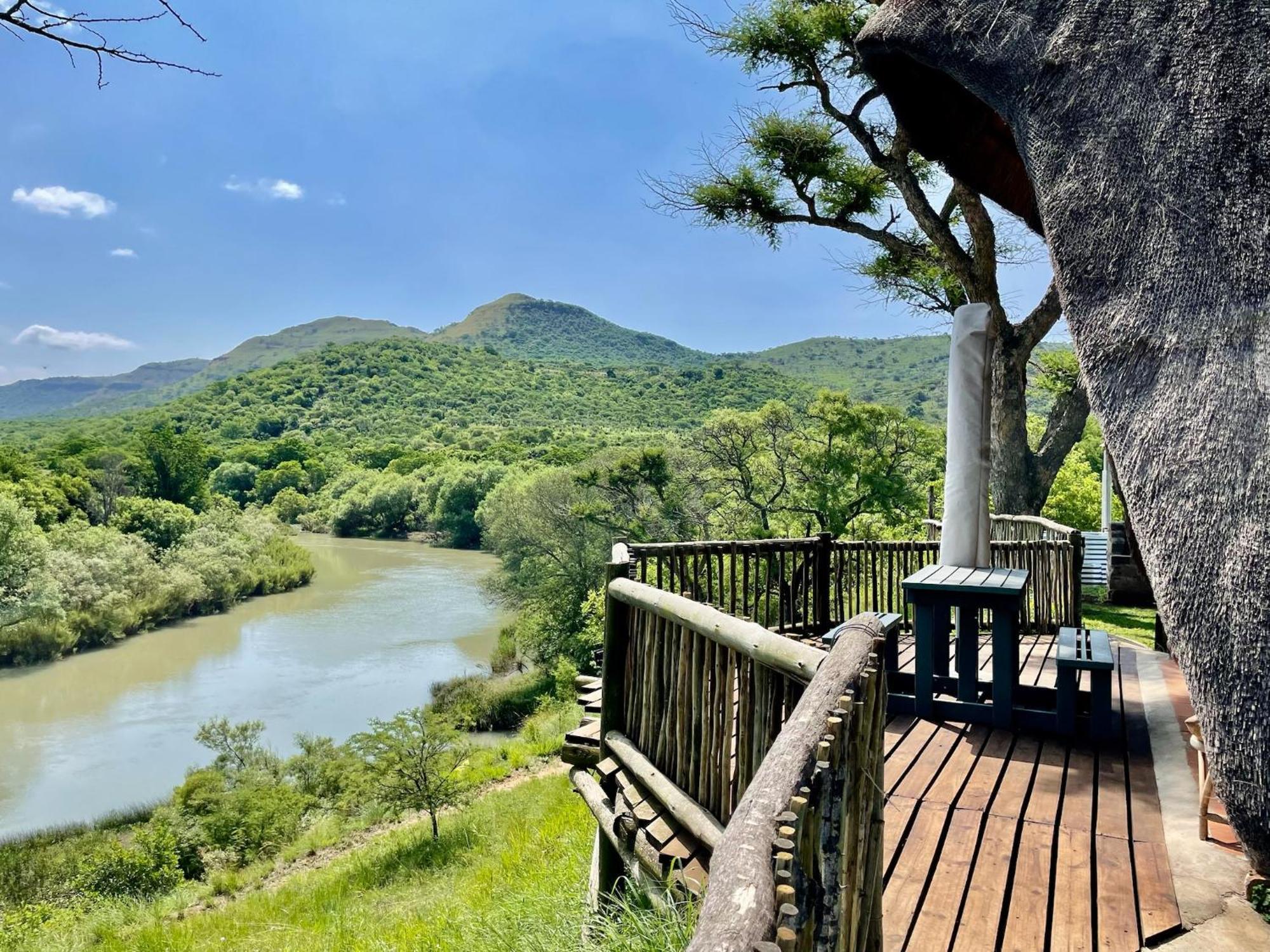 Tugela River Lodge Уинтертон Экстерьер фото